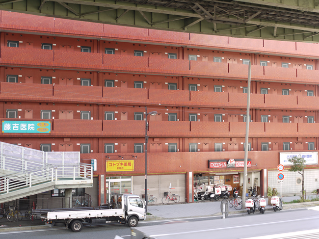 東洋プラザ泉尾1階